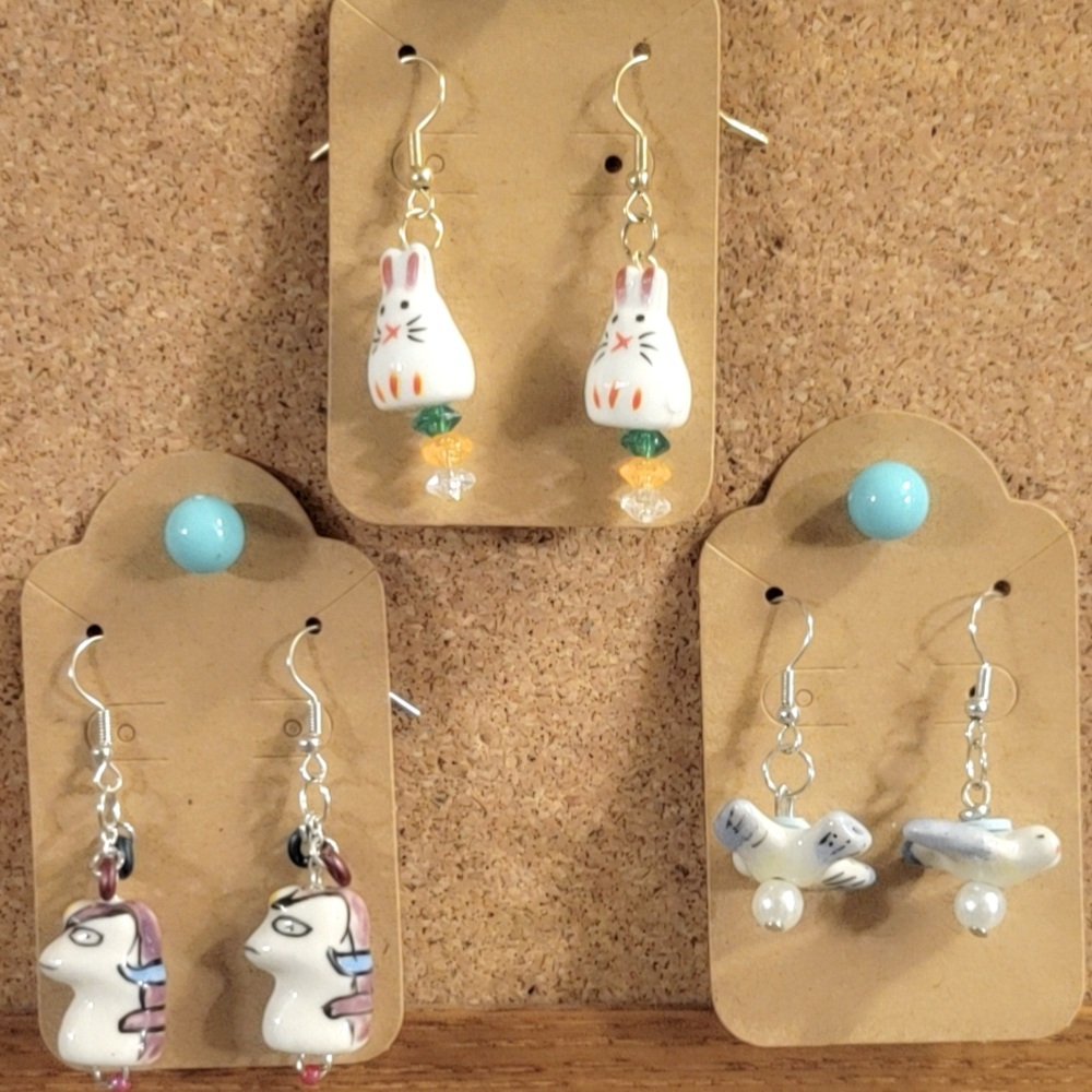 Adorable animal earrings! Sold separately at 12$/ea. Ceramic and steel.